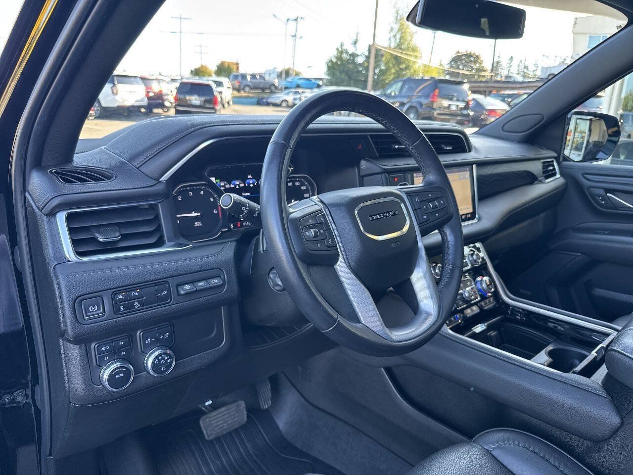 Used 2021 GMC Yukon Denali AWD/4WD image 37