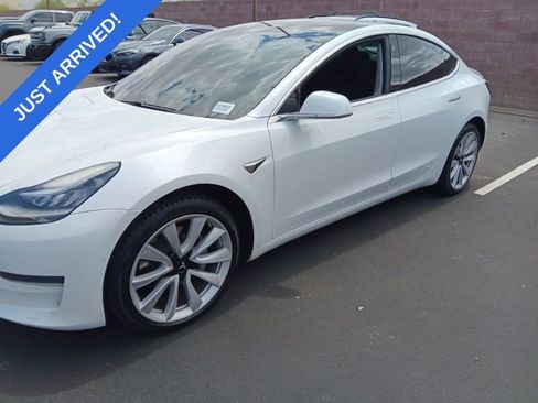 Used 2019 Tesla Model 3 Standard Range RWD image 1
