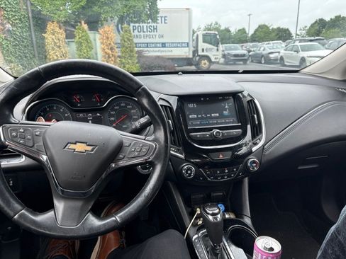 Used 2016 Chevrolet Cruze Premier FWD image 10