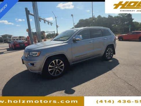 Used 2018 Jeep Grand Cherokee Overland AWD/4WD image 4