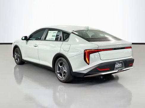New 2026 Kia K4 LXS image 5
