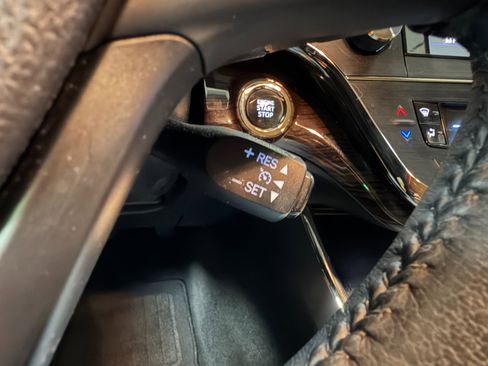 Used 2015 Toyota Avalon XLE image 37