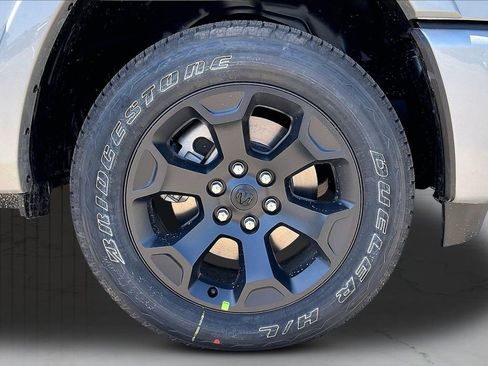 New 2026 RAM 1500 4x4 Crew Cab image 33