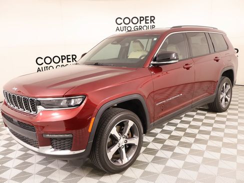 Used 2023 Jeep Grand Cherokee L Limited AWD/4WD image 11