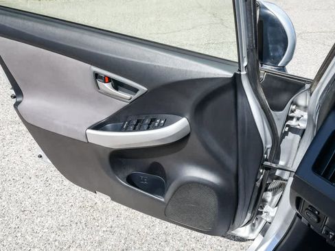 Used 2014 Toyota Prius Two image 24