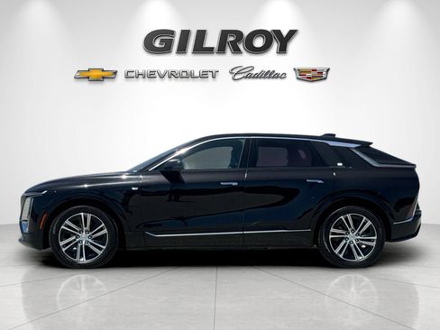 Used 2024 Cadillac Lyriq Luxury w/ LPO, Floor Liner Package AWD/4WD image 6