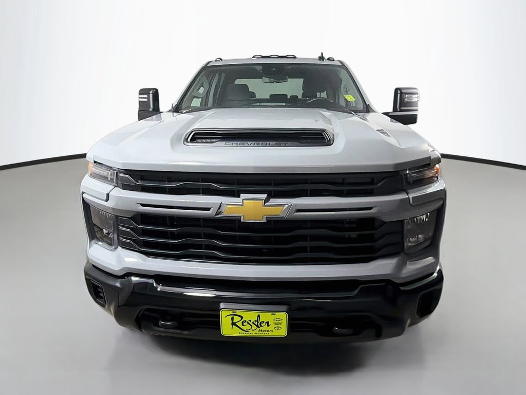 Used 2025 Chevrolet Silverado 2500 Custom w/ Custom Convenience Package AWD/4WD image 2