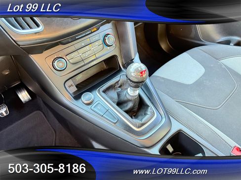 Used 2017 Ford Focus ST FWD image 16