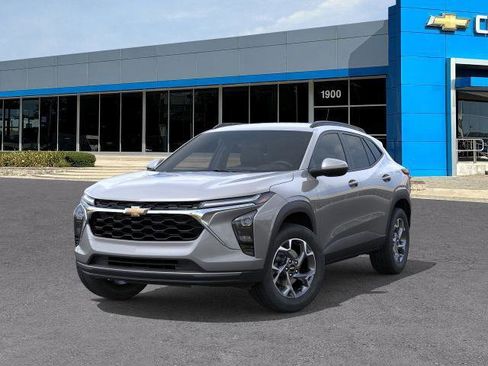 New 2026 Chevrolet Trax LT w/ Driver Confidence Package image 6