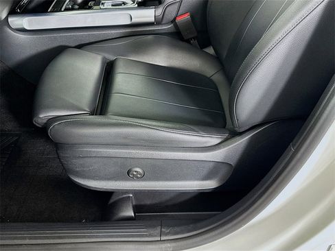 Used 2020 Mercedes-Benz GLB 250 4MATIC image 24