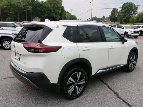 Used 2023 Nissan Rogue SL FWD image 8