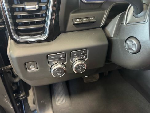 Used 2023 GMC Sierra 1500 Denali Ultimate image 20