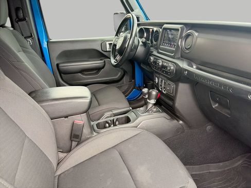 Used 2022 Jeep Wrangler Sport AWD/4WD image 8