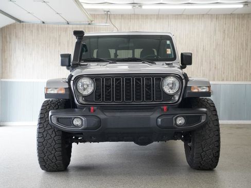Used 2020 Jeep Gladiator Rubicon w/ Cold Weather Group image 2