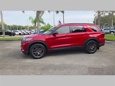 Used 2025 Ford Explorer ST-Line w/ Premium Package image 53