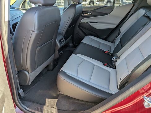 Used 2018 Chevrolet Equinox Premier image 29