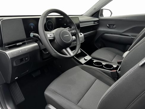 Used 2025 Hyundai Kona SEL AWD/4WD image 14