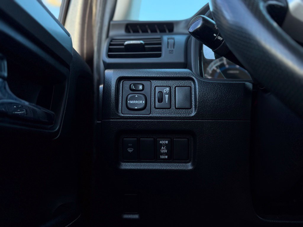 Used 2016 Toyota 4Runner SR5 AWD/4WD image 28
