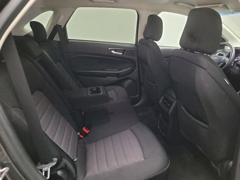 Used 2020 Ford Edge SE FWD image 19