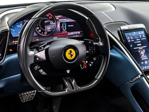 Used 2022 Ferrari Roma image 17