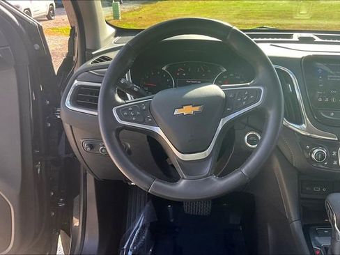 Used 2022 Chevrolet Equinox Premier AWD/4WD image 13