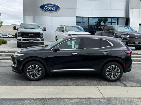 Used 2024 Buick Envision Preferred AWD/4WD image 3