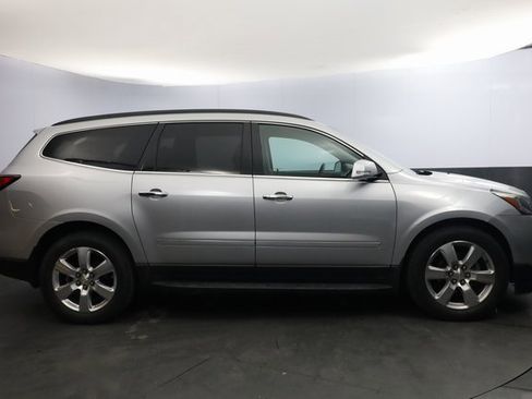 Used 2017 Chevrolet Traverse Premier image 4