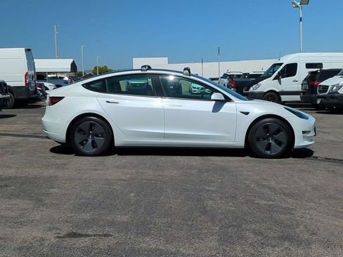 Used 2023 Tesla Model 3 Standard Range RWD image 9