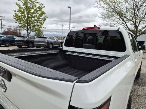 New 2026 Nissan Frontier SV w/ SV Convenience Package AWD/4WD image 9