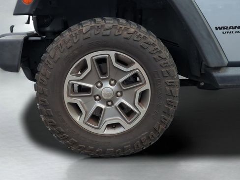 Used 2014 Jeep Wrangler Unlimited Rubicon w/ Connectivity Group image 10