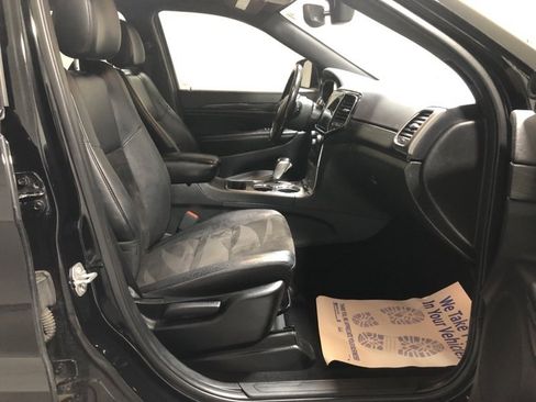 Used 2020 Jeep Grand Cherokee Altitude image 13