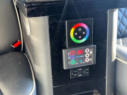 Used 2019 Mercedes-Benz Sprinter 170 image 64