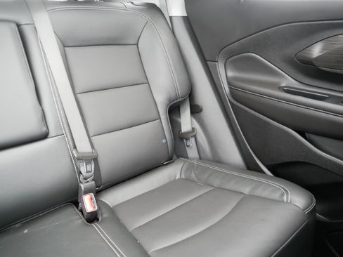 Used 2023 GMC Terrain SLT w/ Infotainment Package II AWD/4WD image 14