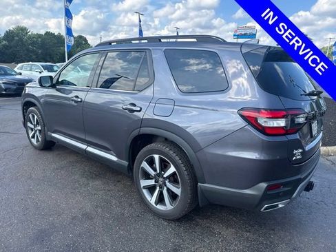 Used 2023 Honda Pilot Touring image 6
