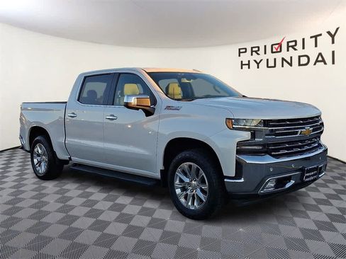 Used 2021 Chevrolet Silverado 1500 LTZ w/ Z71 Off-Road Package image 3