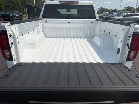 Used 2023 GMC Sierra 1500 SLE w/ X31 Off-Road Package AWD/4WD image 28