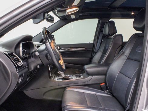 Used 2021 Jeep Grand Cherokee Overland image 5