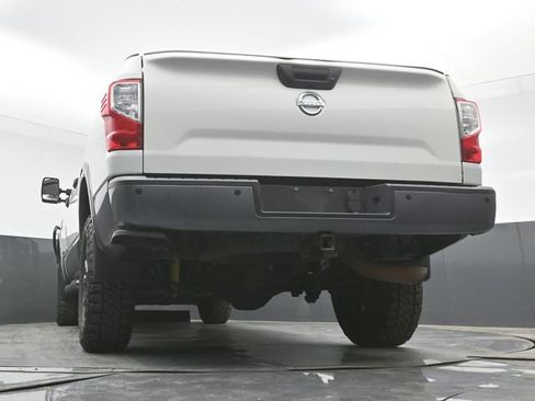 Used 2018 Nissan Titan PRO-4X w/ Pro-4x Convenience Package image 32
