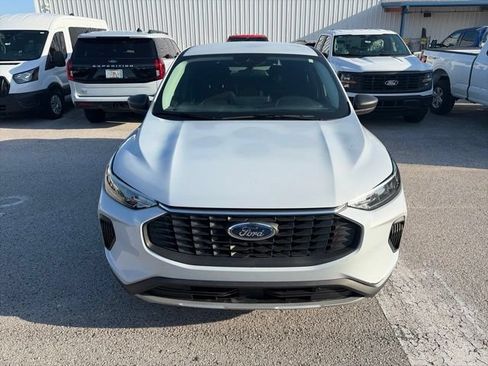 Used 2025 Ford Escape Active w/ Tech Pack #1 FWD image 2