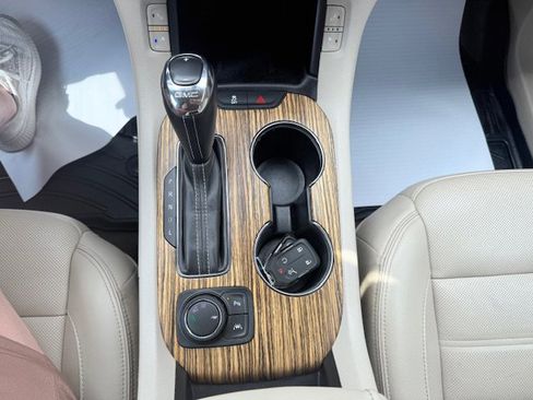 Used 2019 GMC Acadia Denali FWD image 18