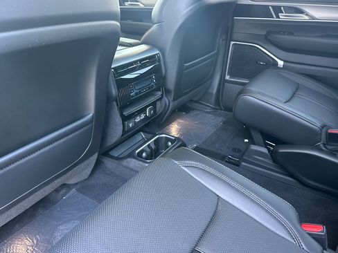 New 2026 Jeep Grand Wagoneer 2WD image 11