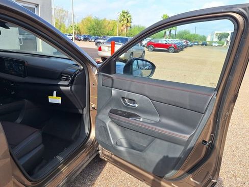New 2026 Nissan Kicks SR FWD image 28