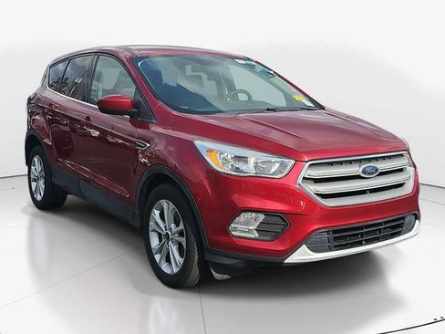 Used 2019 Ford Escape SE image 1
