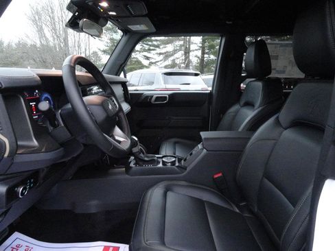 Used 2025 Ford Bronco Badlands w/ Sasquatch Package image 13