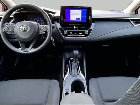 Used 2026 Toyota Corolla LE FWD image 15