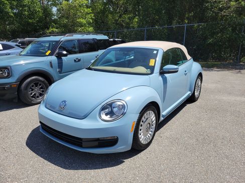 Used 2014 Volkswagen Beetle 2.5 image 1