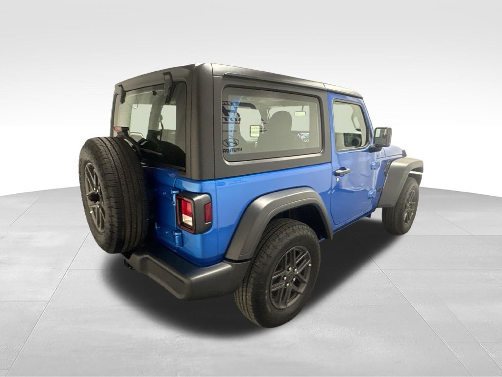 Used 2026 Jeep Wrangler Sport AWD/4WD image 9