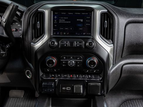 Used 2021 Chevrolet Silverado 1500 LT Trail Boss w/ Convenience Package II image 23