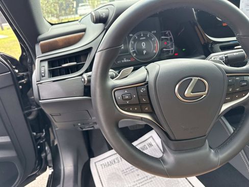 Used 2025 Lexus ES 350 w/ Premium Package FWD image 27