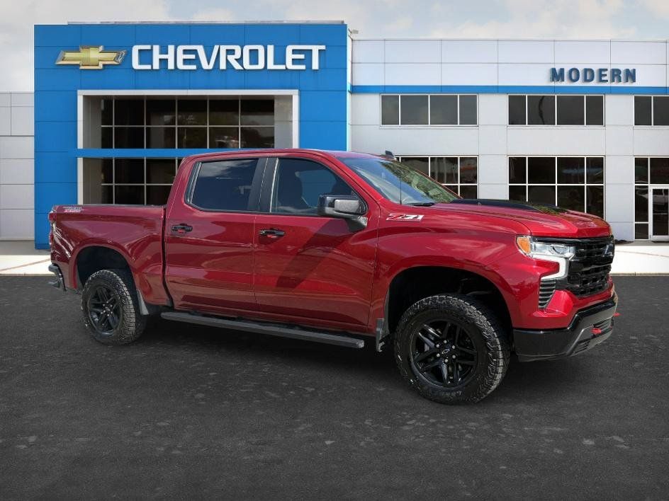 Used 2024 Chevrolet Silverado 1500 LT Trail Boss AWD/4WD image 5
